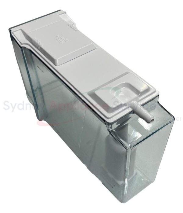 HITACHI FRIDGES & FREEZERS WATER-TANK-ASS'Y - PTR-WB64VGD 038 - PTR-WB64VGD 038 - Part for  -  - Models: R-WB640PT1GCK, R-WB640VT0GBK, R-WB640VT0GMG, R-WB640VT0XMGW, R-WB640VT0XMIR