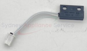 WESTINGHOUSE FRIDGES & FREEZERS DOOR SWITCH REED - 140205243029