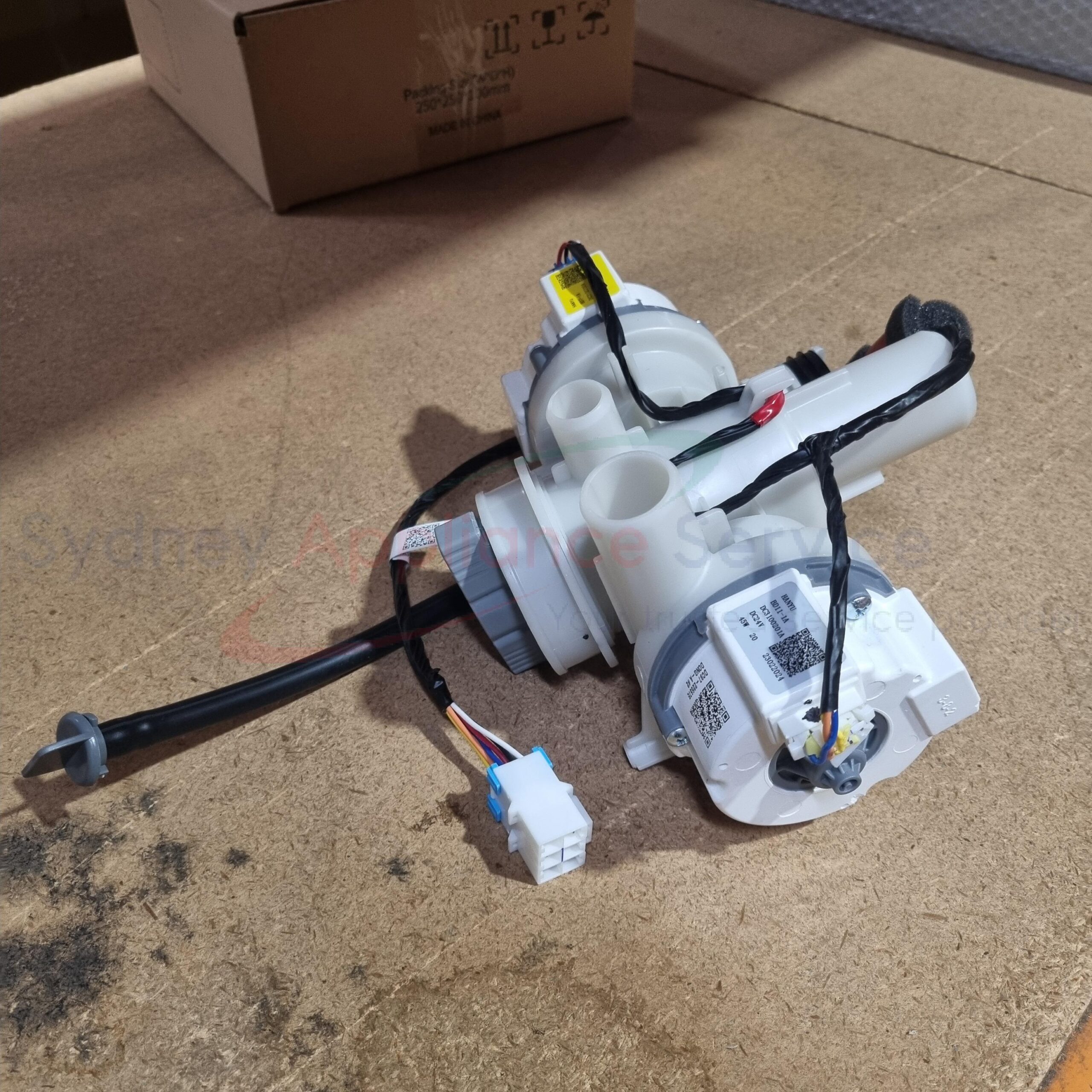 SAMSUNG WASHING MACHINE PUMP DRAIN ASSY - DC97-22557E - DC97-22557E - Part for - - Models: 0000, 0001, WF18B9600KV/SA SAMSUNG WASHING MACHINE PUMP DRAIN ASSY - DC97-22557E - DC97-22557E - Part for - - Models: 0000, 0001, WF18B9600KV/SA