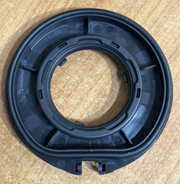 MIELE VACUUM CLEANER VACUUM DUSTBIN FLAP/LID WITH SEAL - 11969530 - 11969530 - Part for  -  - Models: 