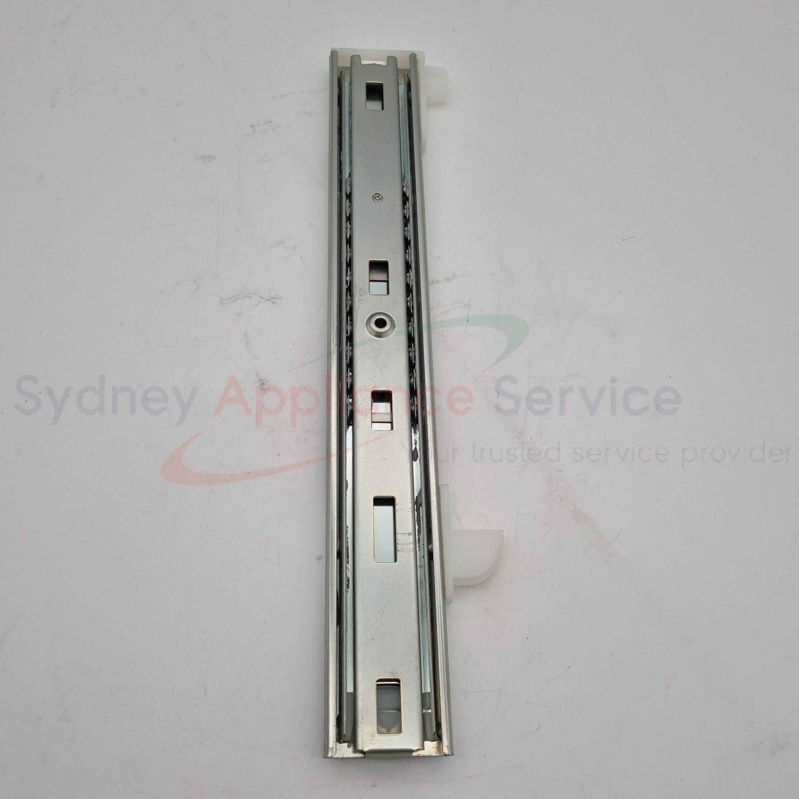 HISENSE FRIDGES & FREEZERS RIGHT GUIDED RAIL PART FOR DRAWER - K1539132 - K1539132 - Part for - - Models: HR6FDFF630B, HR6FDFF630S, HRFD577B HISENSE FRIDGES & FREEZERS RIGHT GUIDED RAIL PART FOR DRAWER - K1539132 - K1539132 - Part for - - Models: HR6FDFF630B, HR6FDFF630S, HRFD577B