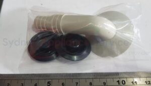 MITSUBISHI HEAVY INDUSTRIES AIR CON DRAIN KIT INCLUDES 1X ELBOW & 2X GROMMETS - RPC008A601