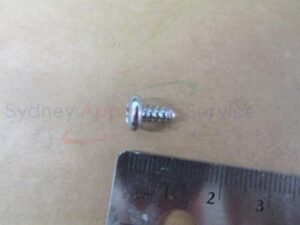 SAMSUNG FRIDGES & FREEZERS SCREW-TAPTYPE;SWRCH18A;ZPC(WHT);L8;M4;PH - 6003-001136