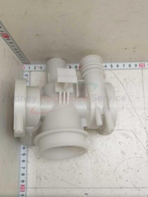 SAMSUNG WASHING MACHINE CASE PUMP;GRANDE 2.0;PP+TD20%;NATURAL;FH - DC61-05323A